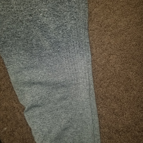 Gymshark ombre grey set - Picture 6 of 13